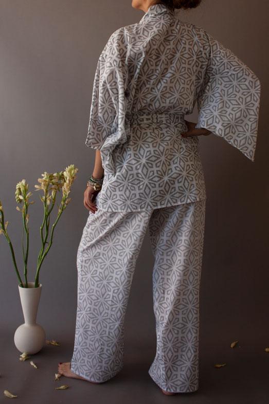 Grey Geoflow Short Kimono
