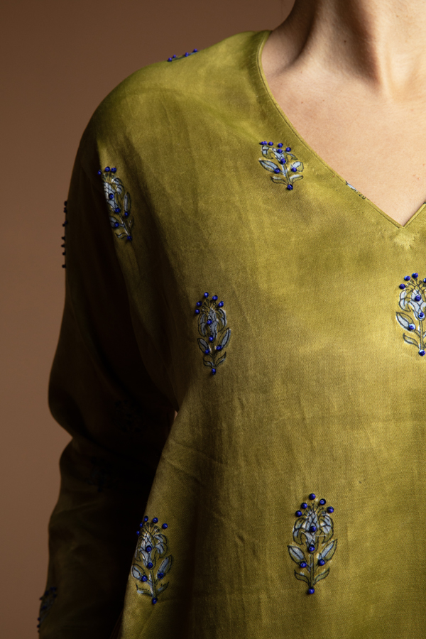 Embroidered Butti Trapeze - Image 7