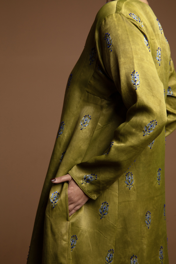 Embroidered Butti Trapeze - Image 6